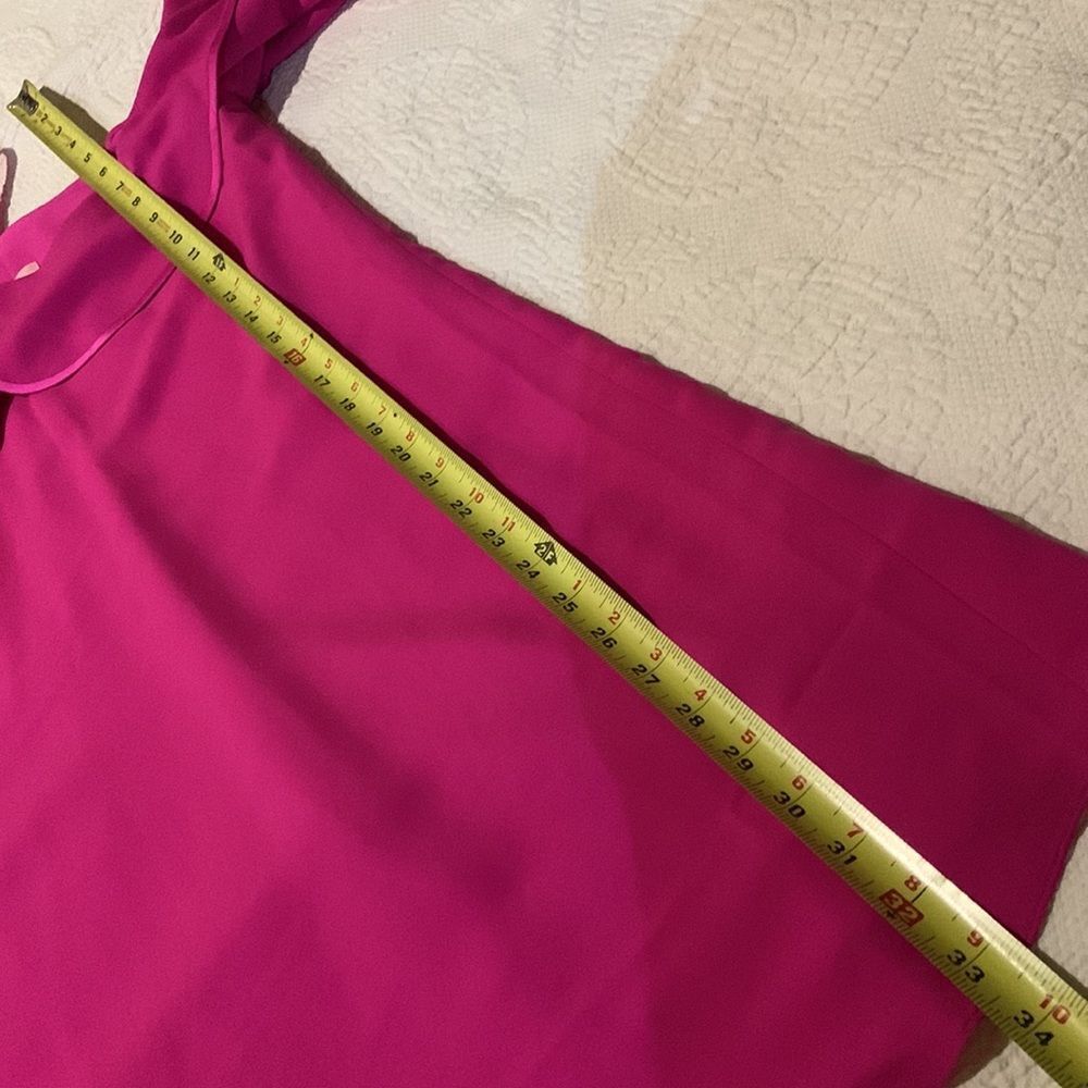 Lilly Pulitzer hot pink cold shoulder dress. Size 2 - Picture 7 of 11
